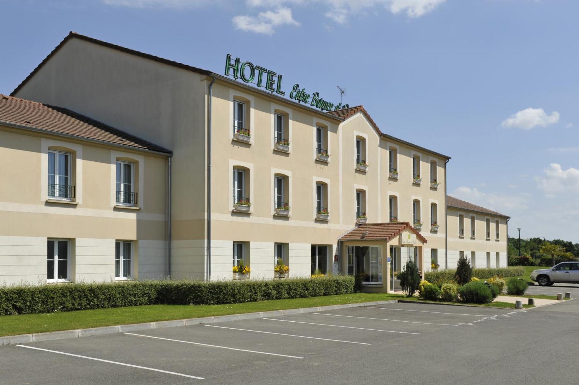 Brit Hotel Châteaudun Exterior foto